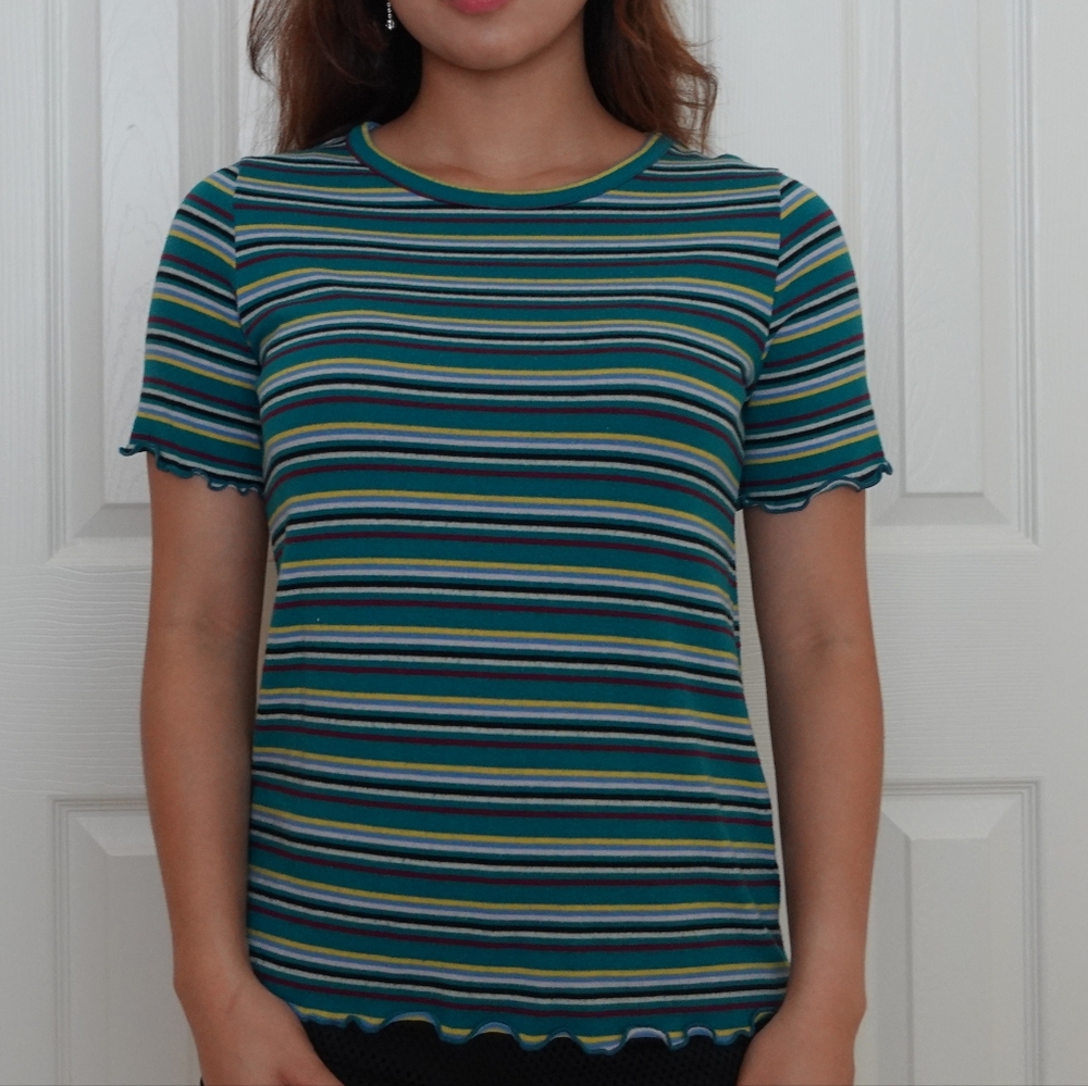 Green striped lettuce-trim top